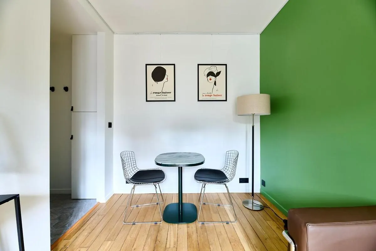 Le Grand Marais Metro Lines 1, 5, 8 Apartment Paris France