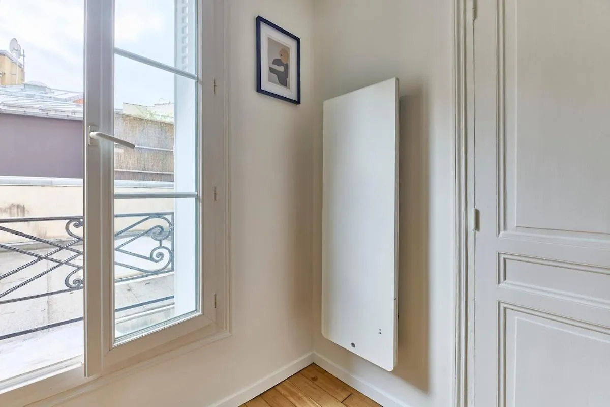 Le Grand Marais Metro Lines 1, 5, 8 Apartment Paris France
